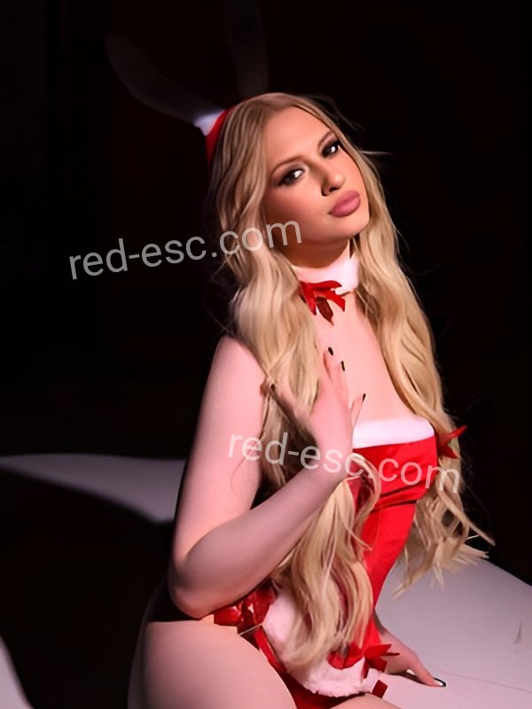 Анна — Строитель